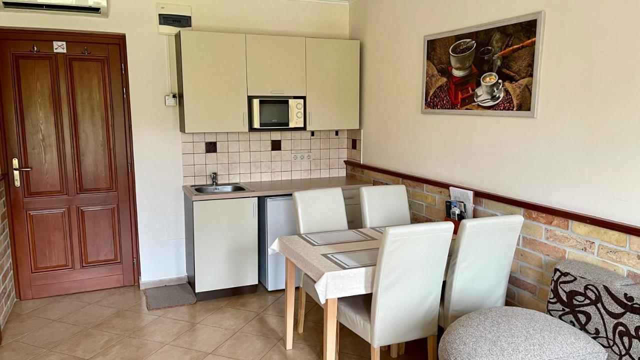 Gyula Vár Panoráma Apartman Exterior foto