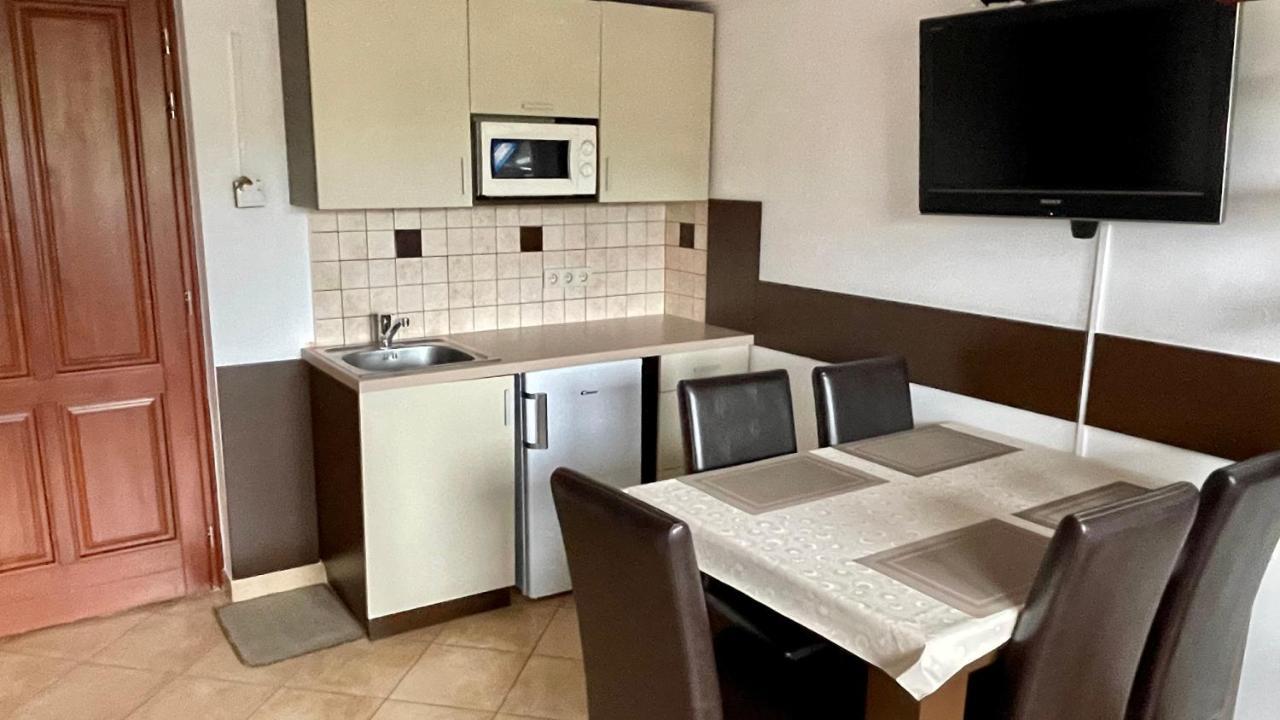 Gyula Vár Panoráma Apartman Exterior foto